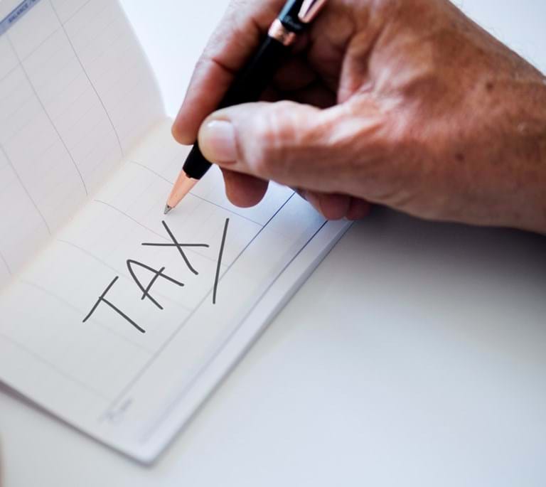 Douglas & Flynn| Toowoomba Accountants| Paper